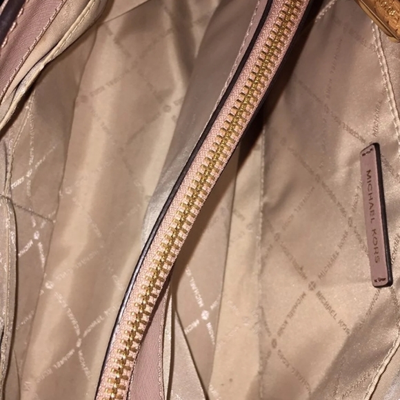 Mk sofia - Picture 2 of 8